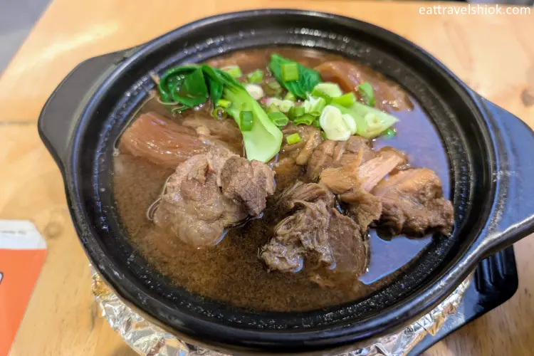 Lai Lai Taiwan Dining 10 Stew Beef Mix Tendon Soup